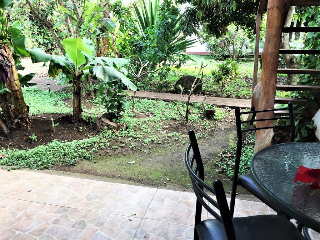 Hostal Marari Hanga Roa Exterior photo